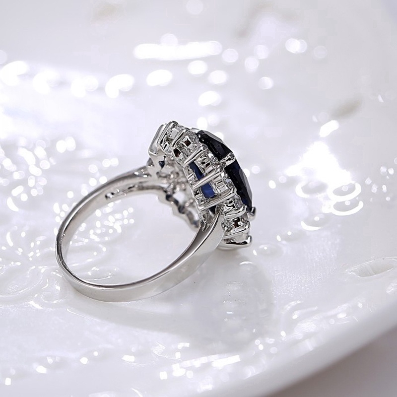 Beautiful elegant blue gemstone silver plated ring