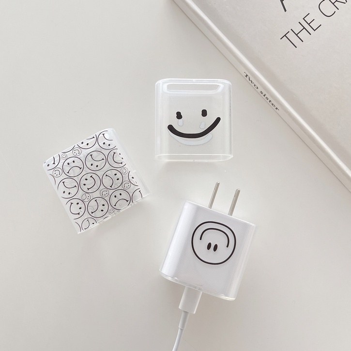 Vỏ silicon bảo vệ đầu sạc nhanh hình mặt cười thích hợp cho iPhone 18w 20w