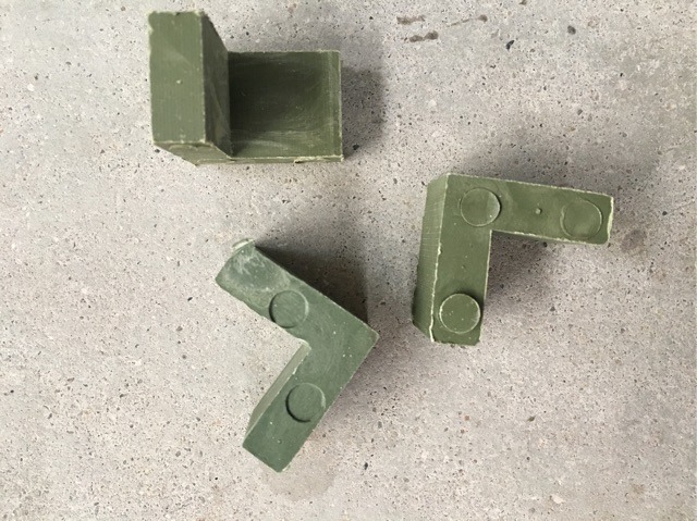 KE GÓC VUÔNG 1kg TRẠN NHỰA 12x25