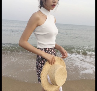Áo dệt kim khoét lệch vai