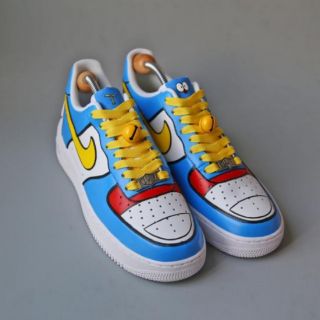 Giày nai custom Doraemon