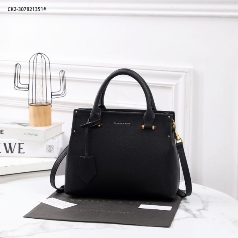 Túi Tote Charles And Keith Ck2-307821351 Có Quai Cầm Kép