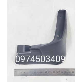 Chắn bùn bánh Daewoo Lanos