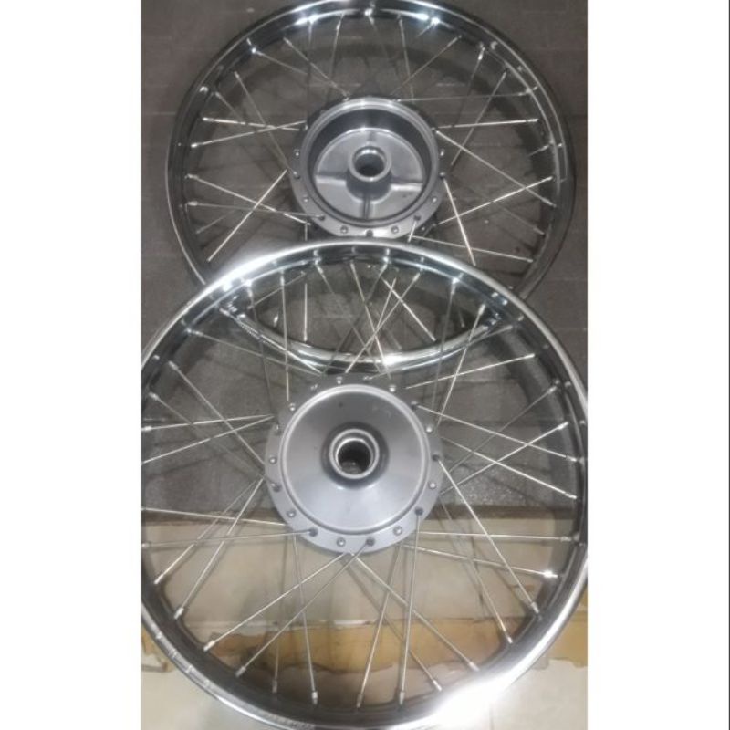 Bộ bánh căm ya sirius đùm.rin rã xe.dọn lại đẹp.nguyên xi.có trầy.