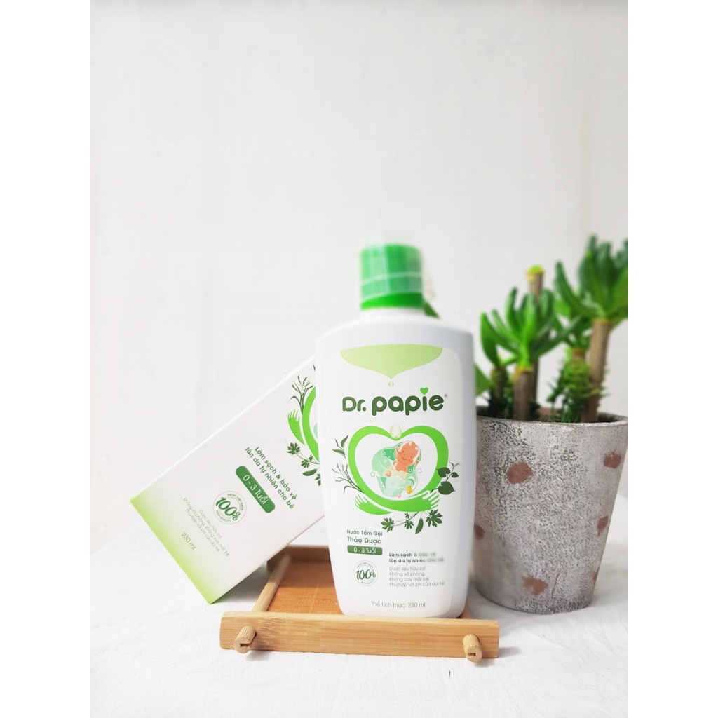 Nước Tắm Thảo Dược Dr Papie Cho Bé Giúp Ngăn Ngừa Và Giảm Các Vấn Đề Về Da Chai 230ml