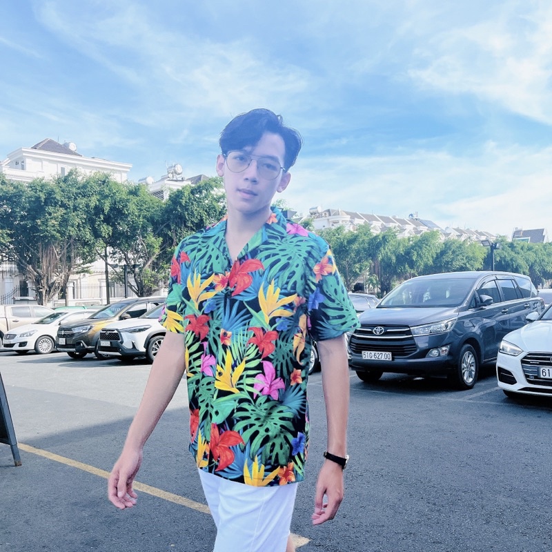 Áo Sơ Mi Nam Nữ Unisex tay ngắn họa tiết Đi Biển Lá Cây, Chất Lụa Gân dày đẹp, hàng thiết kế Mr.Smile 99 Shop
