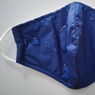 Khẩu trang đi mưa