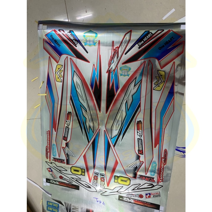 ( Quí khách vui lòng mang ra tiệm cho thợ dán ) Tem xe winner v1 gtr đỏ Crom cao cấp