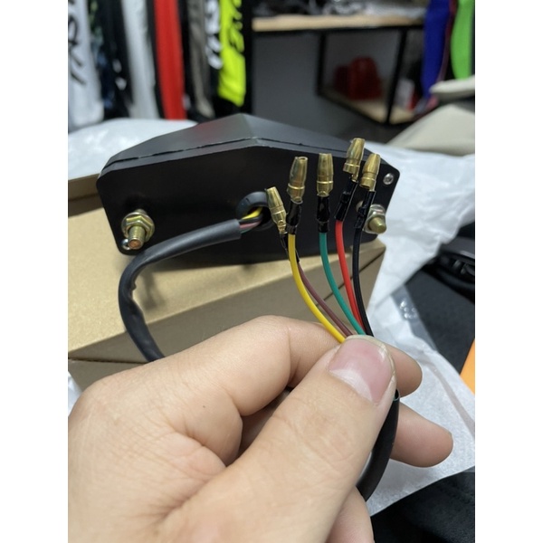 Đèn hậu tích hợp xi nhan