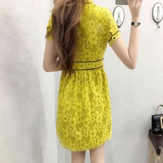 (Thanh lý nghỉ bán) Váy có cổ màu vàng Kiroko