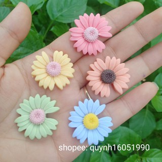 Charm hoa cúc hanmade dùng làm cột tóc, trang trí ốp điện thoại...