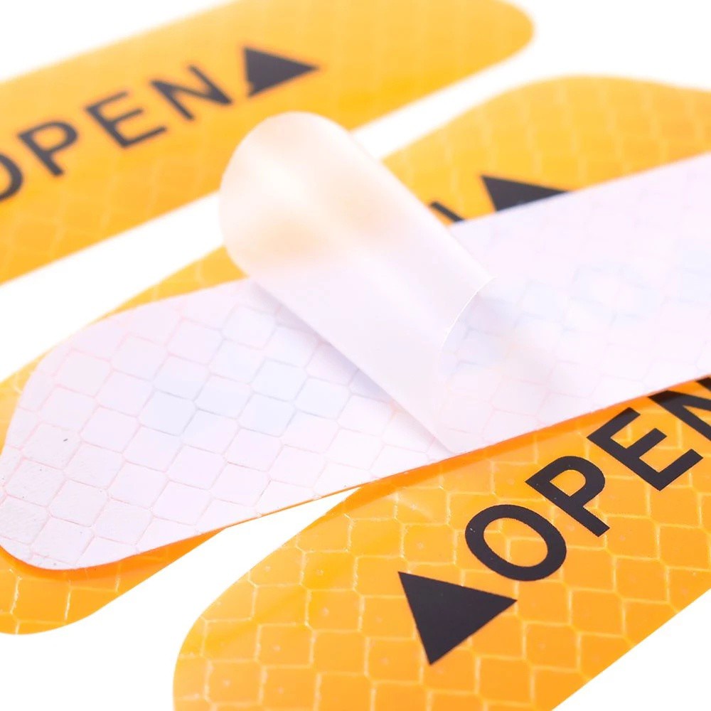 Bộ 4 miếng dán phản quang cảnh báo tiện lợi cho xe hơi