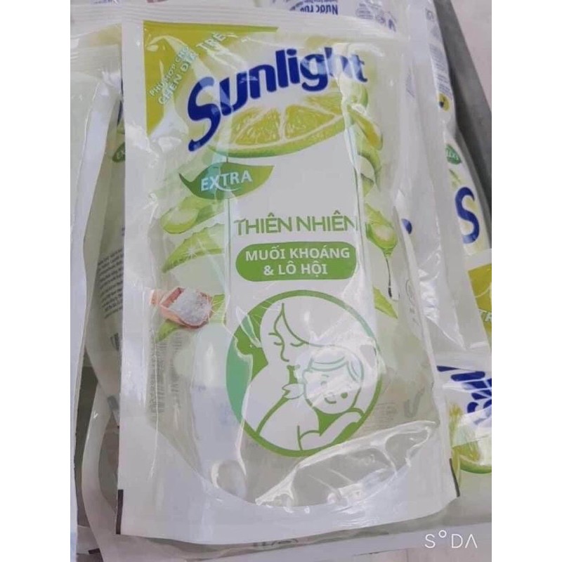 Nước rửa chén Sunlight Thiên Nhiên Lô Hội Muối khoáng 550g