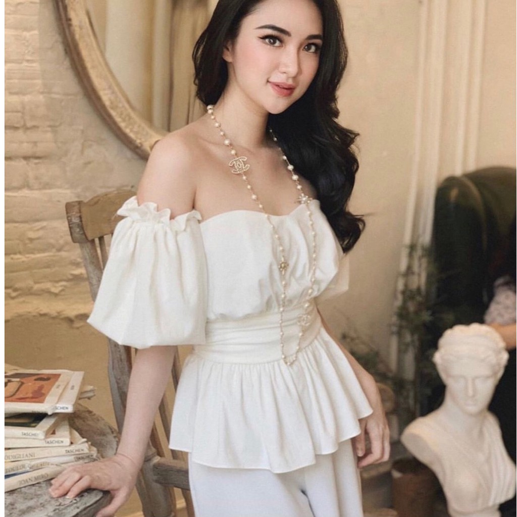 Áo peplum trễ vai tay phồng