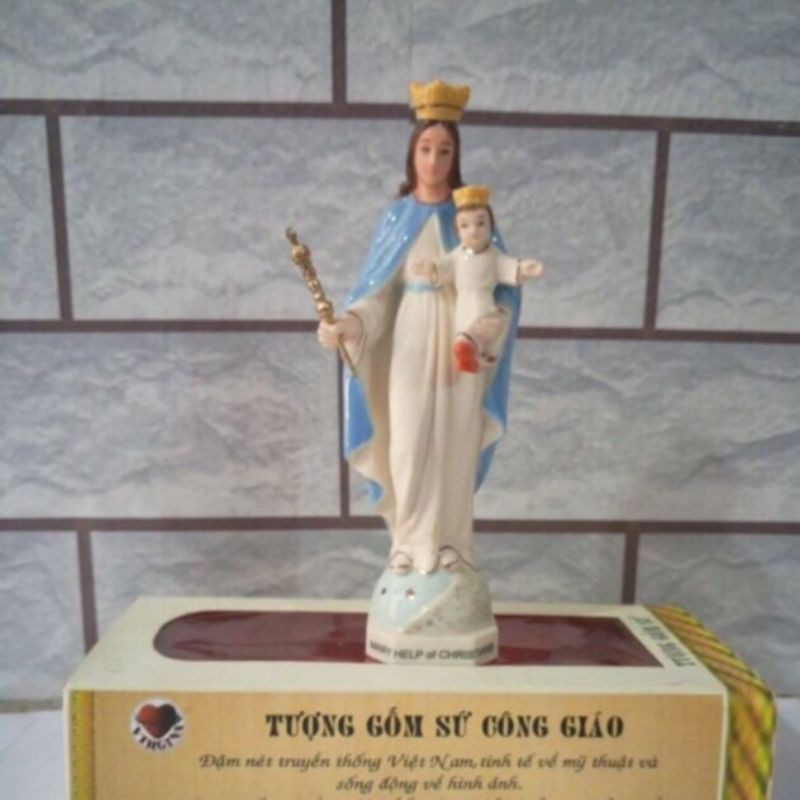 83.Tượng Đức Mẹ Phù hộ các Giáo hữu Gốm sứ 17cm