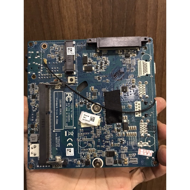 Main ITX Zotac N2930 lõi tứ 2.16Ghz, cổng mạng Gigabit (12x12cm)