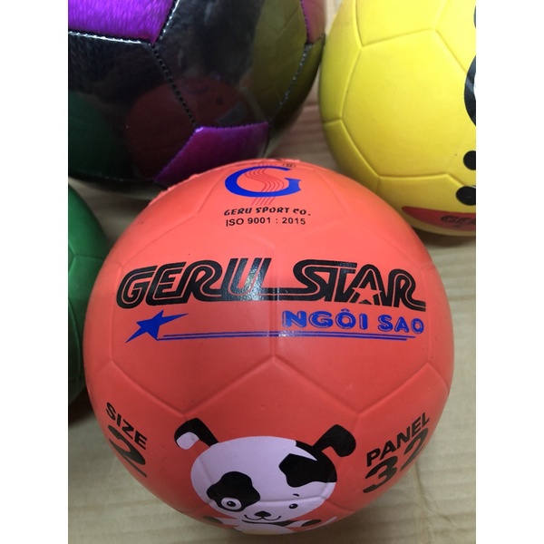 Banh bóng đá trẻ em GeruStar size 2 banh nhựa đúc siêu bền size 3 banh da khâu máy vân carbon xịn tặng kim bơm