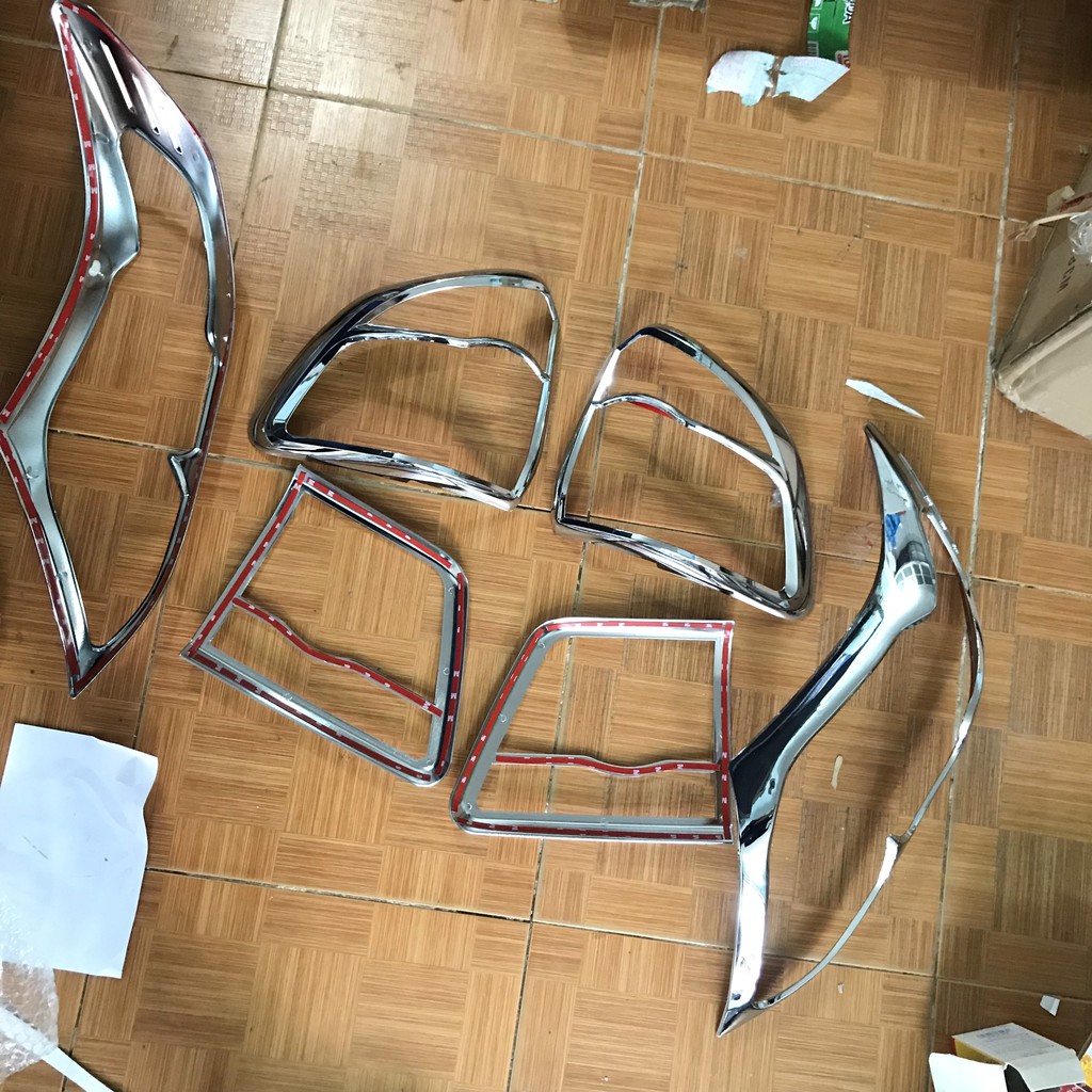 Bộ ốp viền đèn pha hậu mạ crom xe Toyota Fortuner 2013-2015