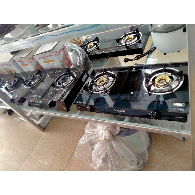 Bếp ga đôi Sakura  SA 695SG. hàng trưng bày đẹp như hình