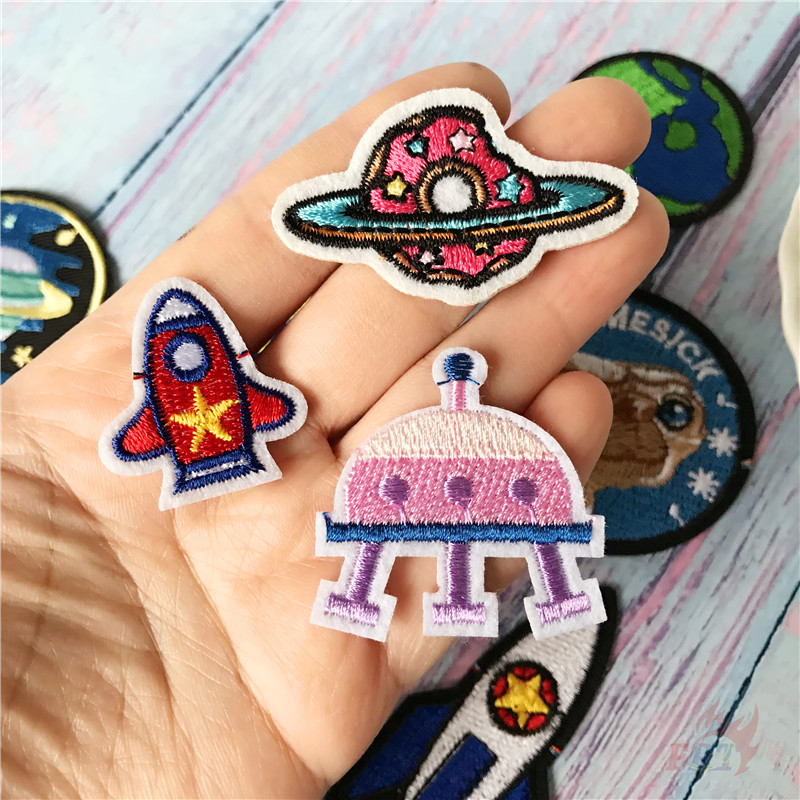 Miếng vá ủi trang trí quần áo chủ đề ngoài hình tinh độc đáo thời trang