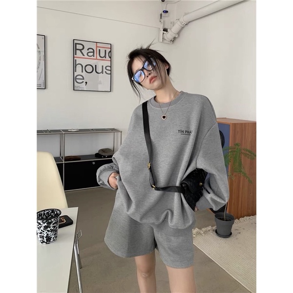 Set áo sweater thêu chữ & quần short nỉ