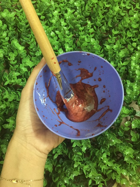 Mặt nạ hoa hồng đỏ  dưỡng trắng da