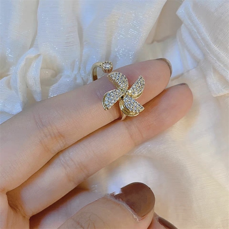 Nhẫn Hở Hình Hoa Cúc/Bướm Bằng Thép Titan Chống Thấm Nước Không Gỉ Có Thể Xoay Được Thời Trang Cho Nữ