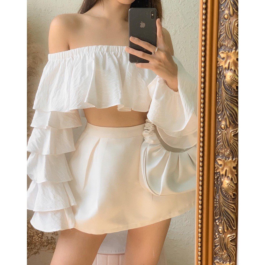 Áo Croptop Trễ Vai Voan Tầng Tay Dài Tiểu Thư Sang Chảnh - FIORI STORE 299