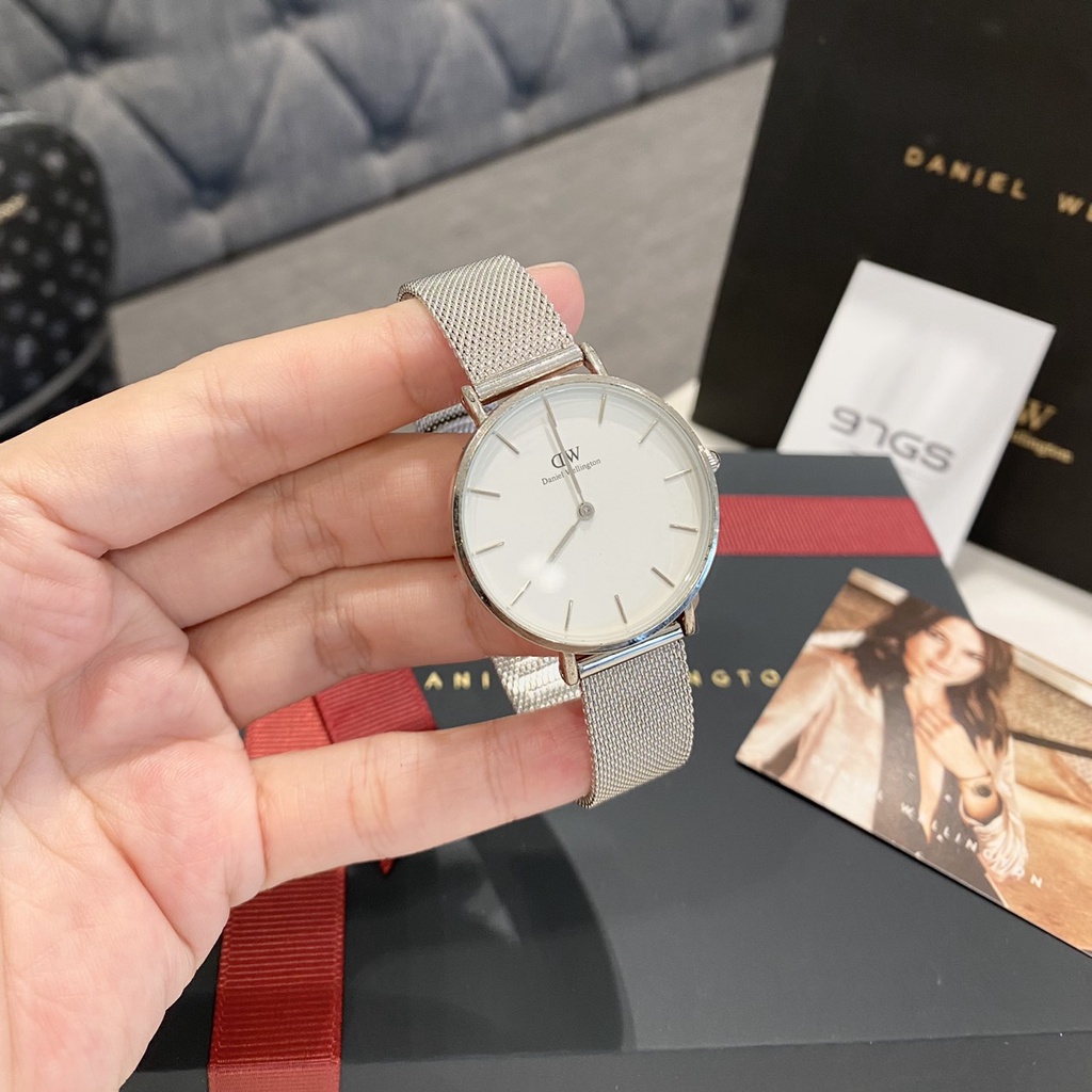 Đồng Hồ Nữ DVV dây lưới size 32mm chống nước 3ATM