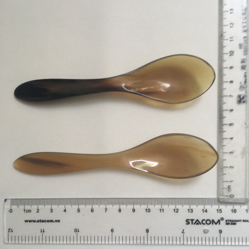 Thìa sừng trâu cao cấp (SS01: 01 chiếc thân trơn màu tự nhiên)