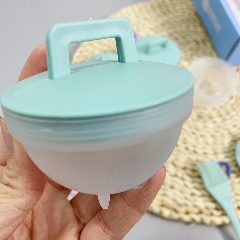 Khuôn hấp trứng, làm bánh cho bé (Bộ 4 khuôn kèm chổi quét)
