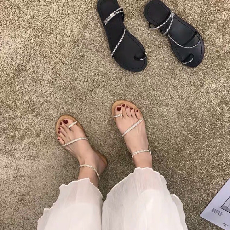 Sandal xỏ ngón quai mảmh đính đá đế bệt