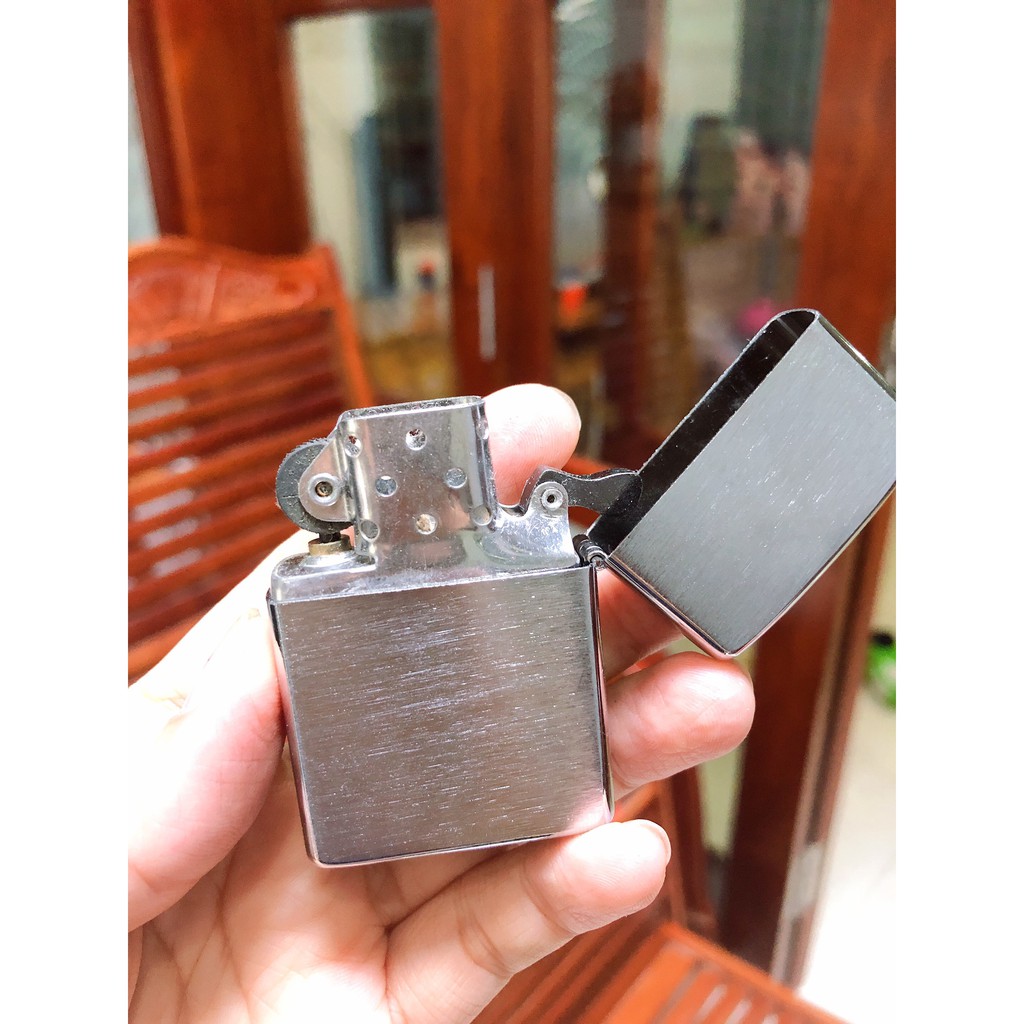 Vỏ Bật Lửa Zippo La mã Mẫu Bạc Xước Ngang