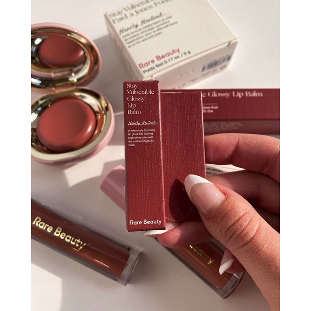 Rare Beauty by Selena Gomez ✨ Son bóng dưỡng môi Stay Vulnerable Glossy Lip Balm