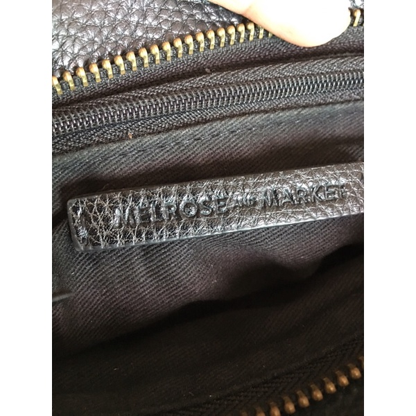 Túi si da y hình phom đeo chéo