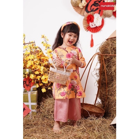 Áo dài xuân nhã kèm mấn