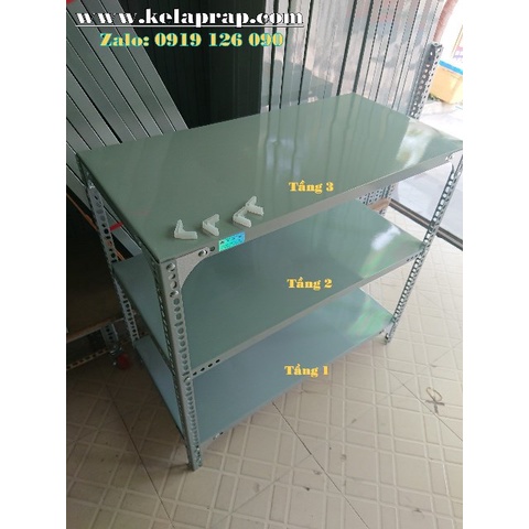 Kệ V lỗ-Mã số: V50.05 . Gồm 3 tầng mâm MÀU XÁM. Đầy đủ ốc - ke - đế lót - thép V3x3 dày 1.5ly