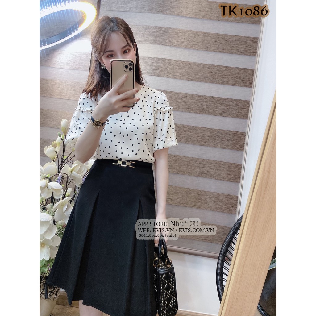 Sơ mi chấm bi cộc tay viền bèo