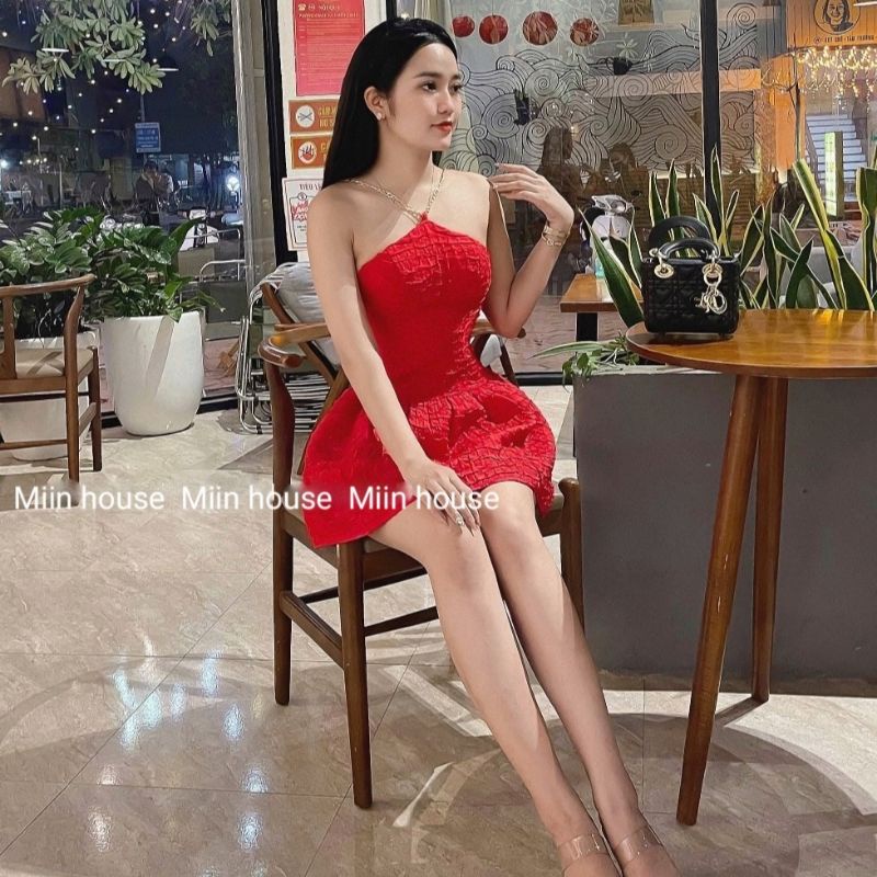 Váy 2 dây + cổ yếm xích ngắn xòe sexy | BigBuy360 - bigbuy360.vn