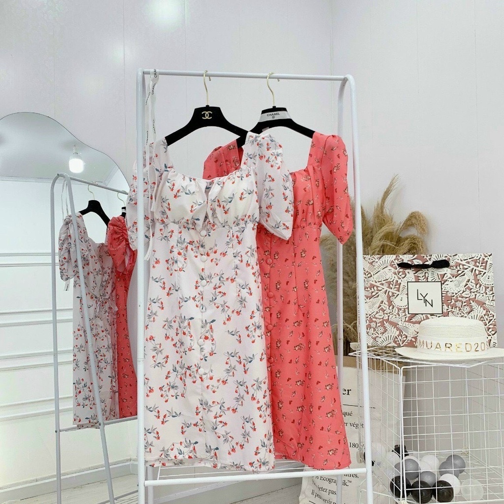 Đầm lụa hoa đính nút cổ vuông xếp ly ngực  màu váy trắng, hồng, vàng kiểu đầm xinh tiểu thư thời trang nữ ARAVA
