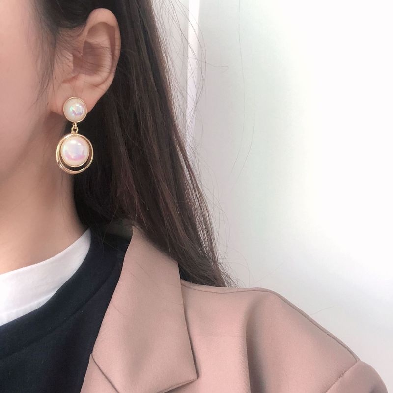 Khuyên Tai Hình Tròn Đính Ngọc Trai Phong Cách Hàn Quốc Mới Cho Nữ