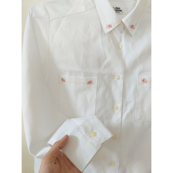 Áo sơmi trắng thêu size S- M thanh lý