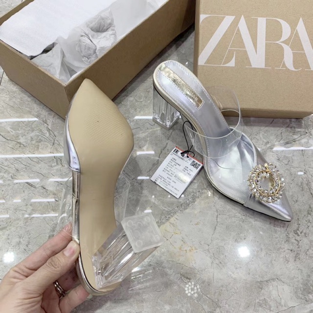Sale Hot | Trợ Giá | Guốc zara mica bạc quai trong đá mặt trời xuất dư fullbox tag mác . . Tháng 7 👡 .