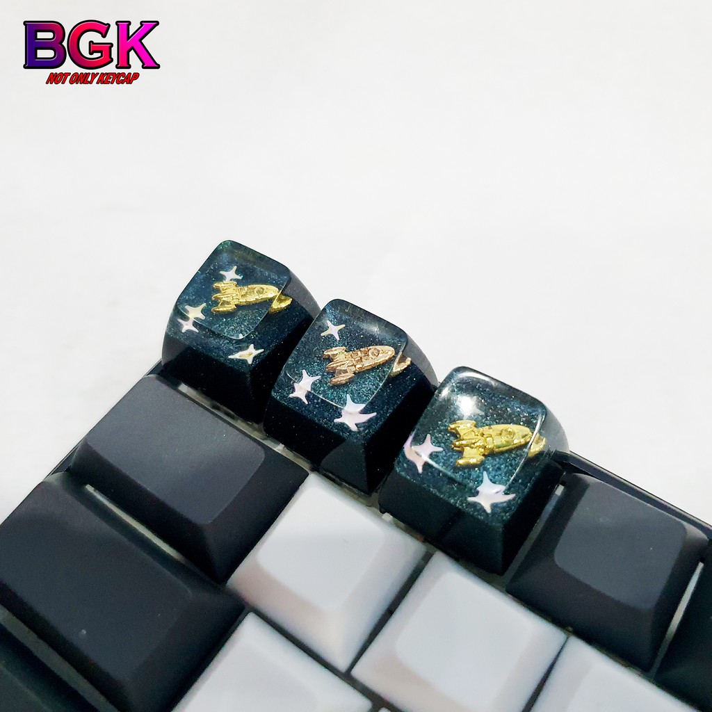 Keycap Lẻ hình tàu vũ trụ bay vào không gian SA profile ( keycap resin độc lạ )( Keycap Artisan )