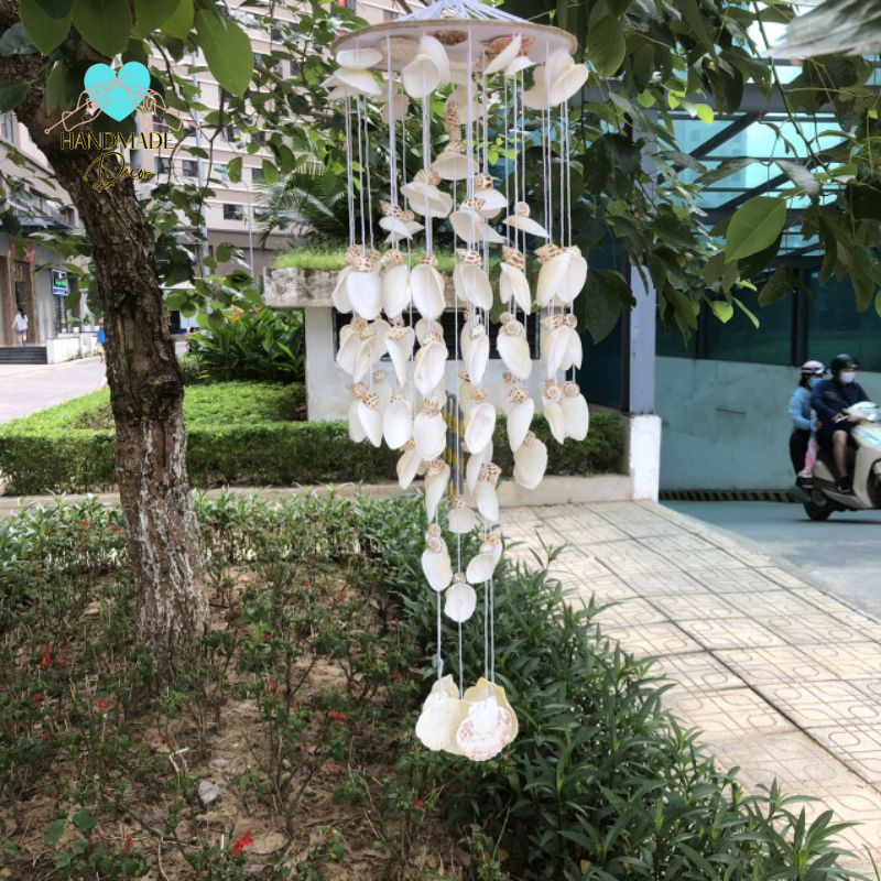 Chuông gió làm từ vỏ sò , lá điệp trang trí không gian phong cách biển