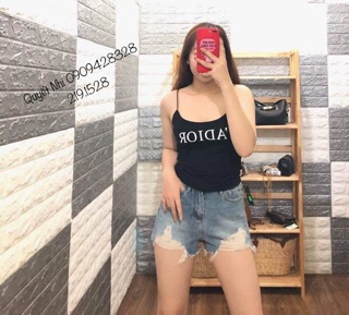 Áo hai dây có mút ngực