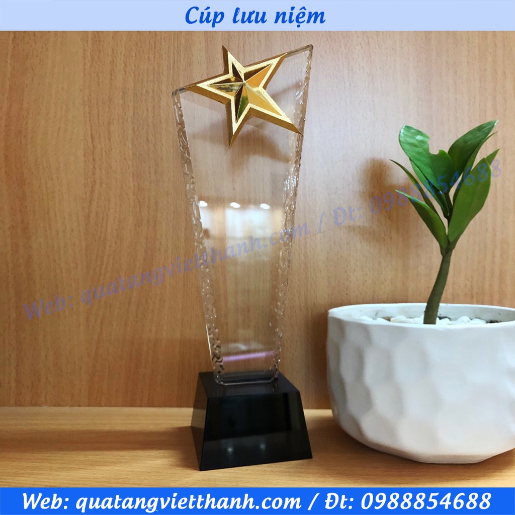 Cúp pha lê kim loại mẫu vát đế đen + sao