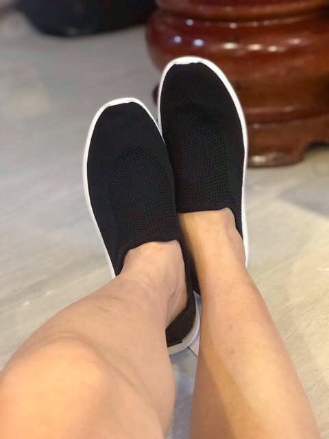 Giày bata đen