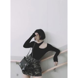 Áo kiểu khoéc vai