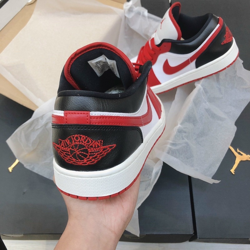 [Chính Hãng ] Giày Jordan 1 cổ thấp &quot;Chicago / Reverse Black Toe&quot; (DC0774-160) màu hot thị trường